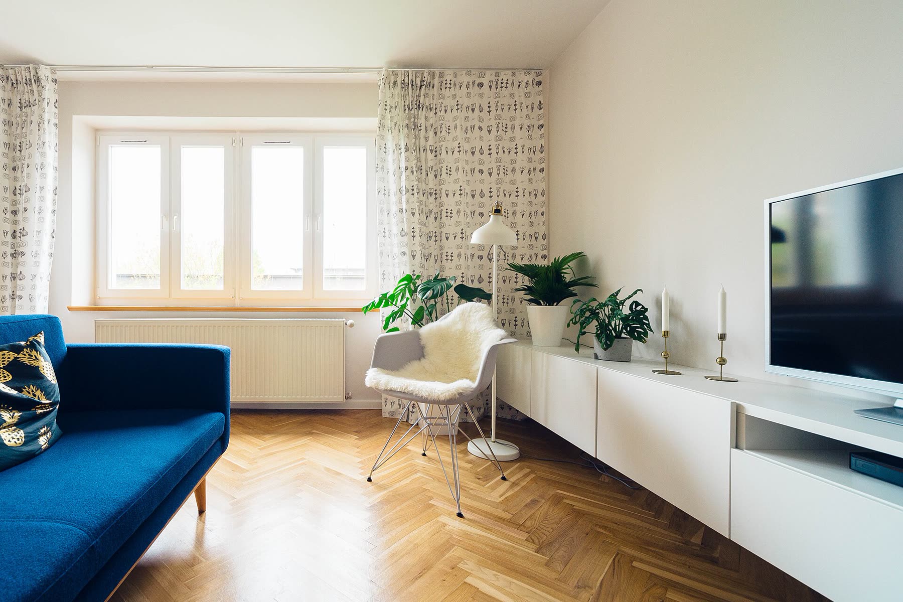 Bright apartment with balcony
